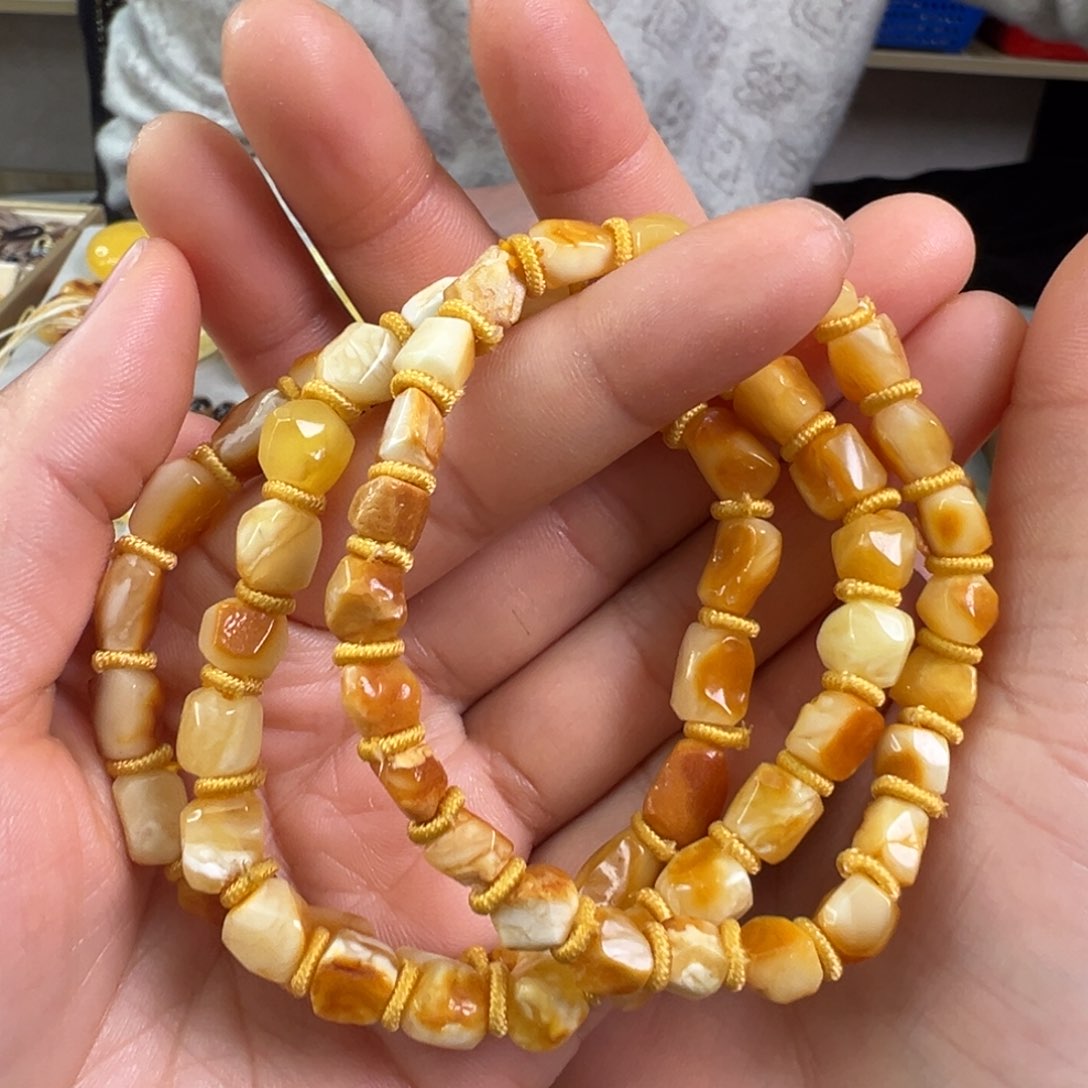 蜜蜡裸石未镶嵌多样性发一条