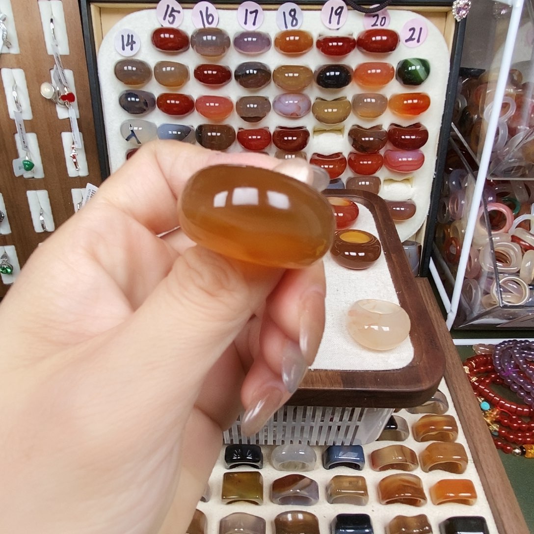 盛***儿玛瑙/玉髓合金戒指