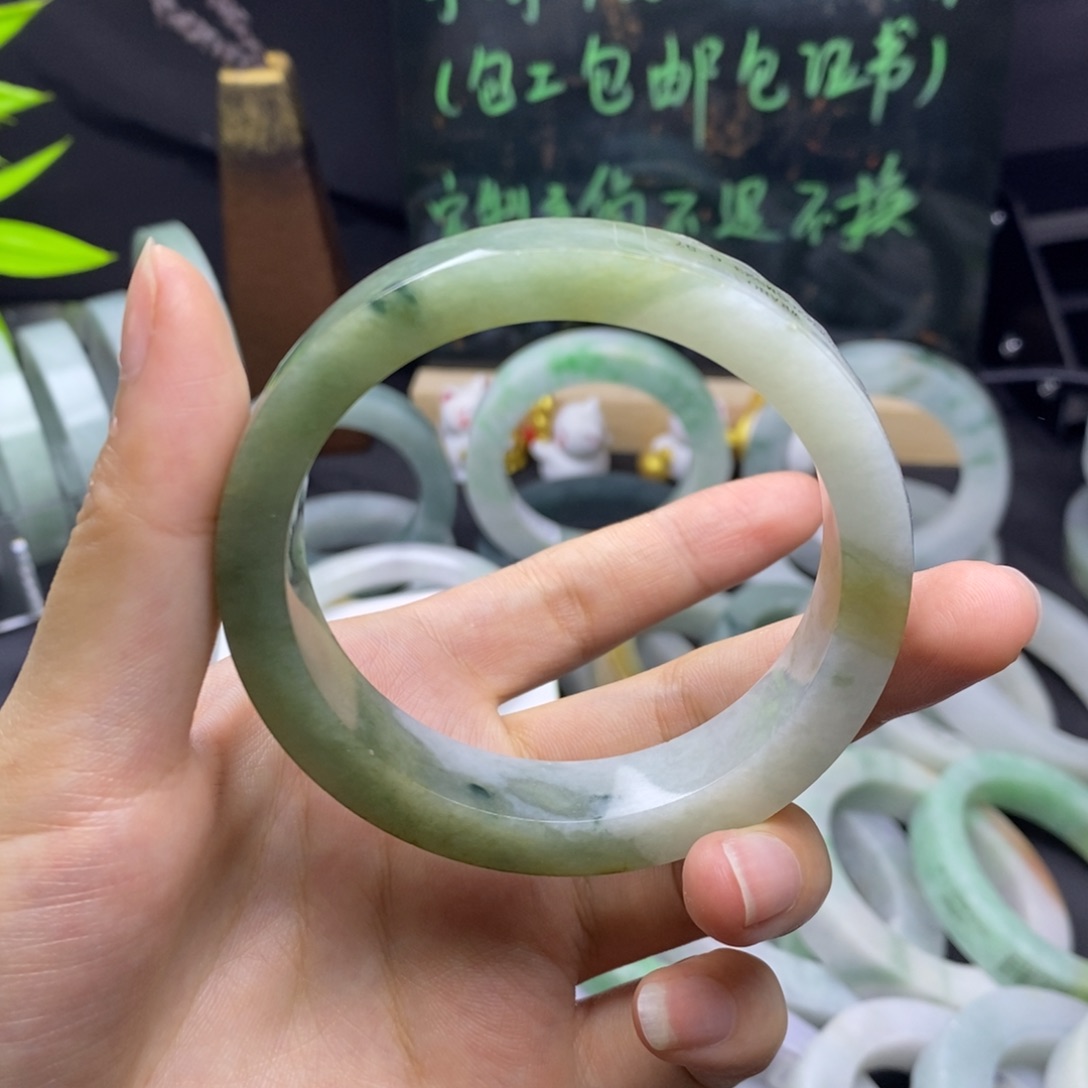 定制翡翠手镯未镶嵌