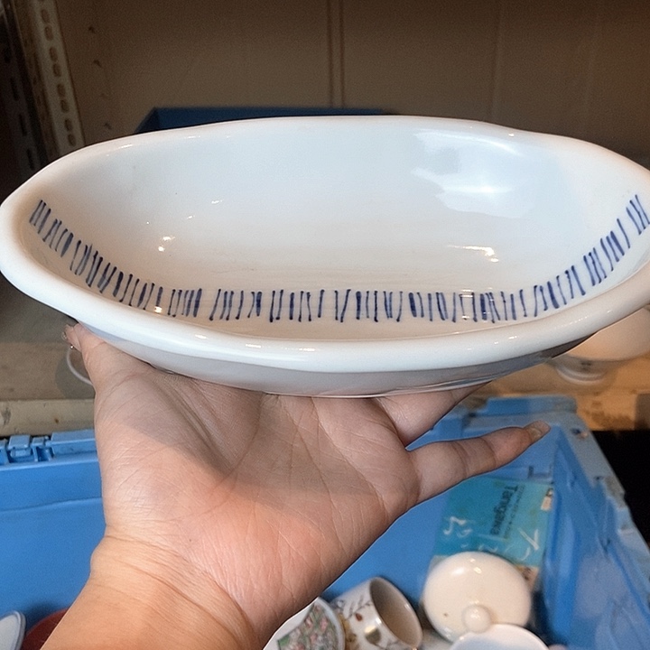 瓷片=哈哈哈哈哈啊哈哈哈