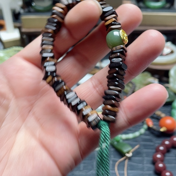 和田玉手串未镶嵌