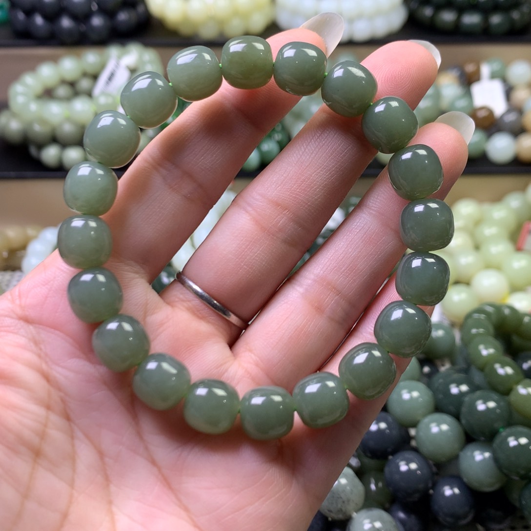 未镶嵌和田玉手链