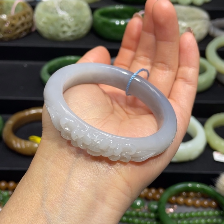 和田玉手镯51*圈口 编号29未镶嵌