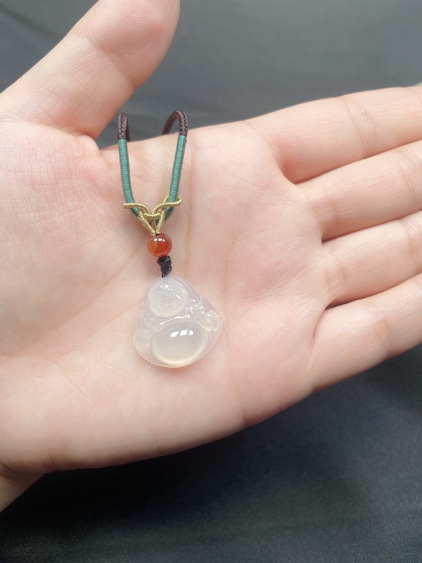 纯天然玛瑙玉髓挂件佛公大肚佛吊坠高冰高透配绳多样性发货