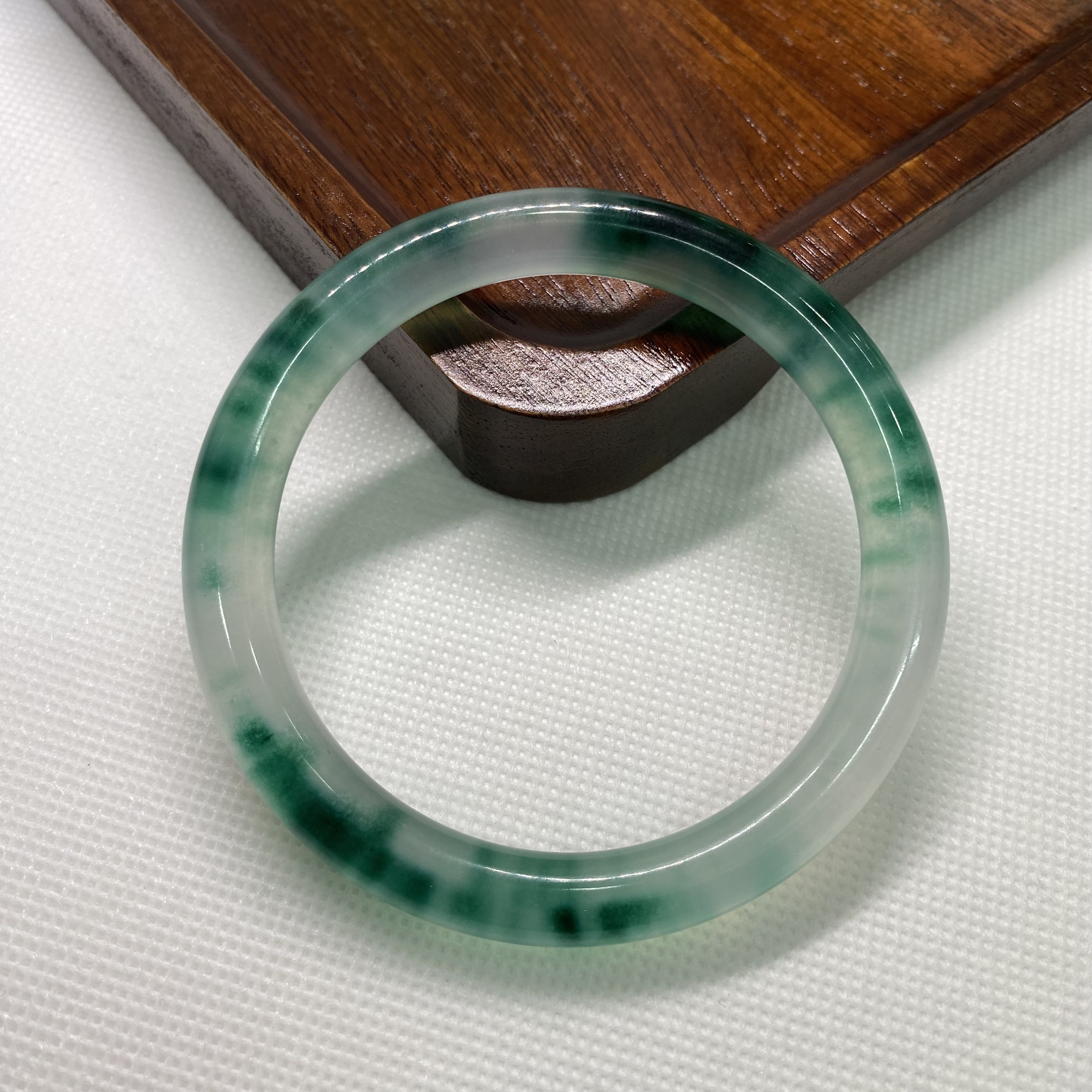 典藏品 冰飘蓝圆条手镯