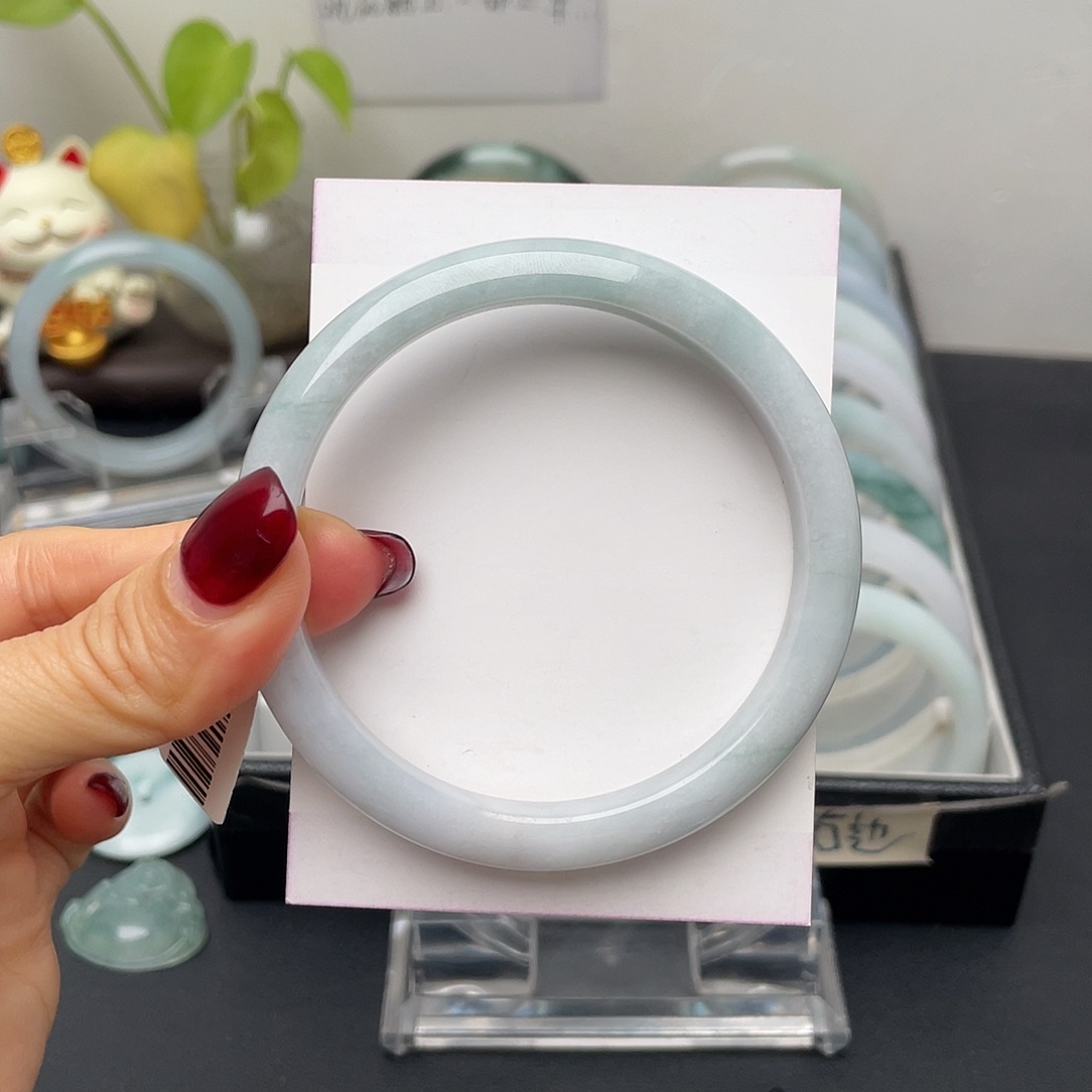 翡翠手镯未镶嵌60.6正圈