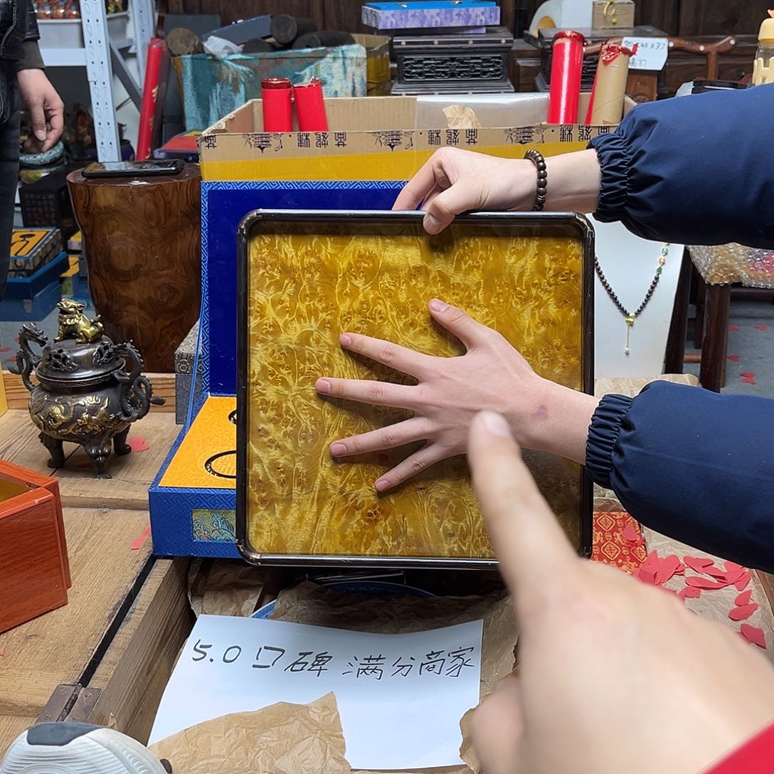 大叶紫檀（黑酸枝木类）