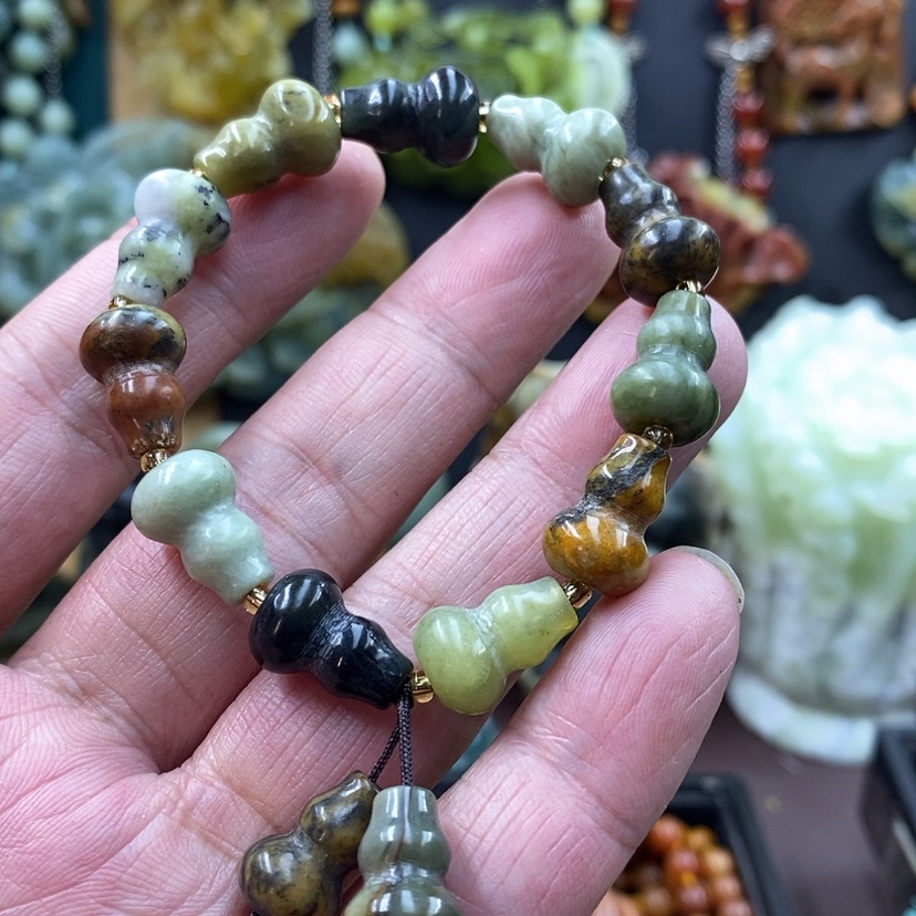 【闪购商品】未镶嵌蛇纹石玉手链随机发货