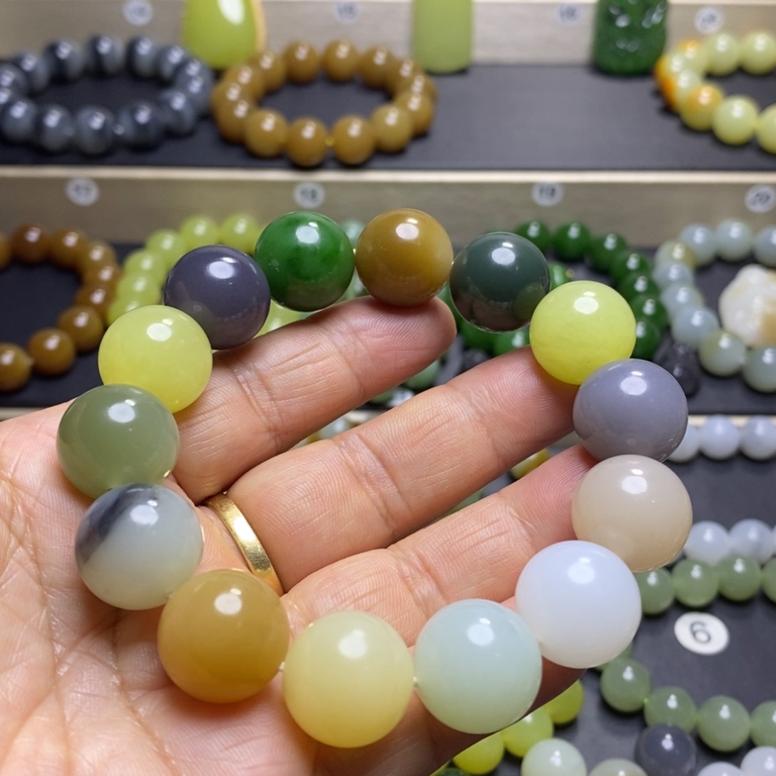 和田玉手串未镶嵌