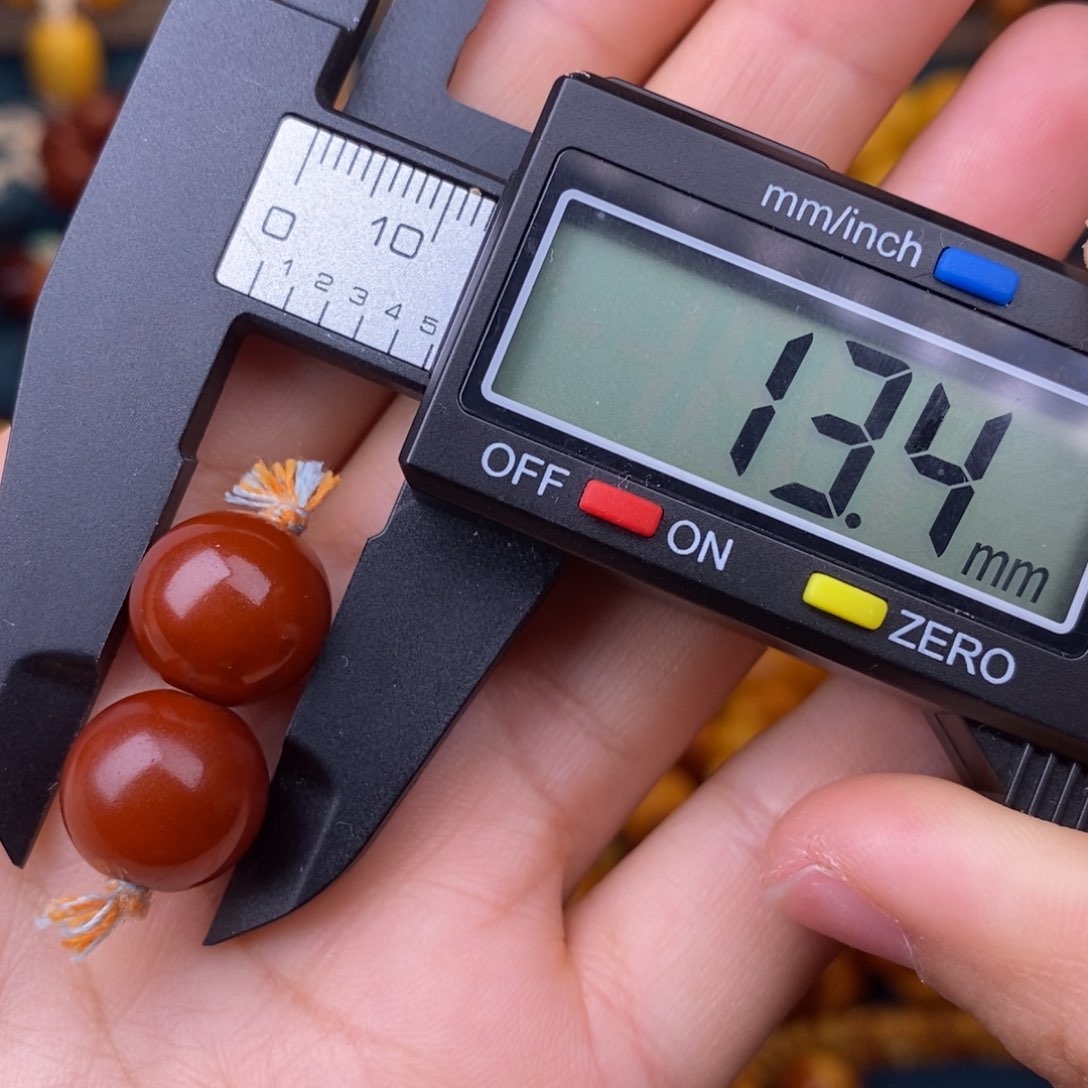 蜜蜡裸石未镶嵌蜜蜡