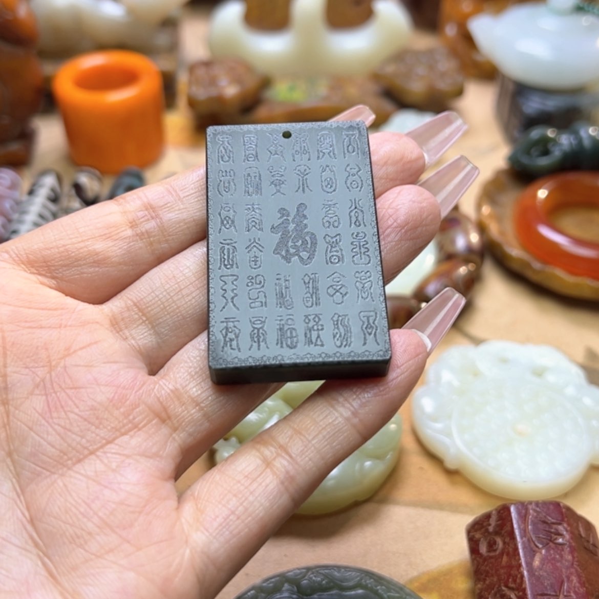 【闪购商品】蛇纹石玉颈饰未镶嵌