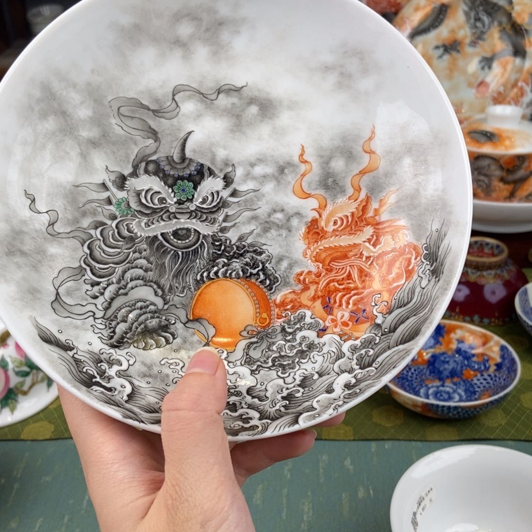 陶瓷的设计师是一个人