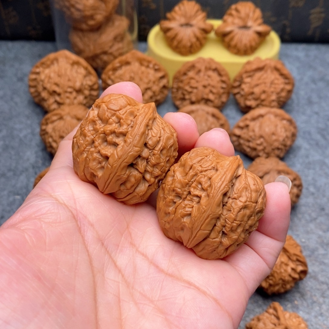 文玩核桃把件精品红皮甲骨文34全品