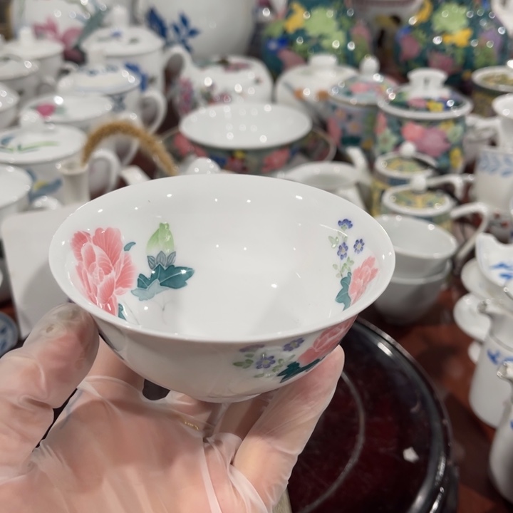 醴陵釉下手绘带小像10.5厘米