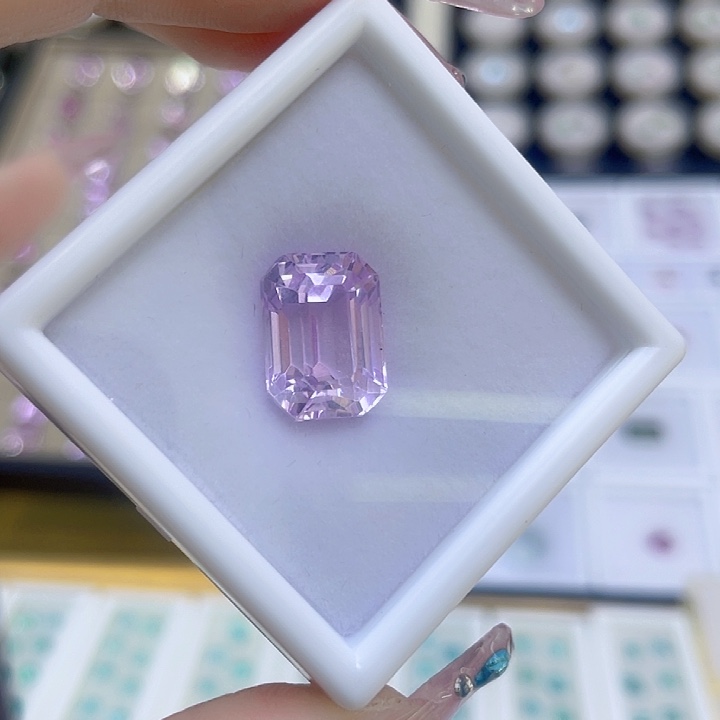 未镶嵌磷灰石裸石紫锂辉10ct