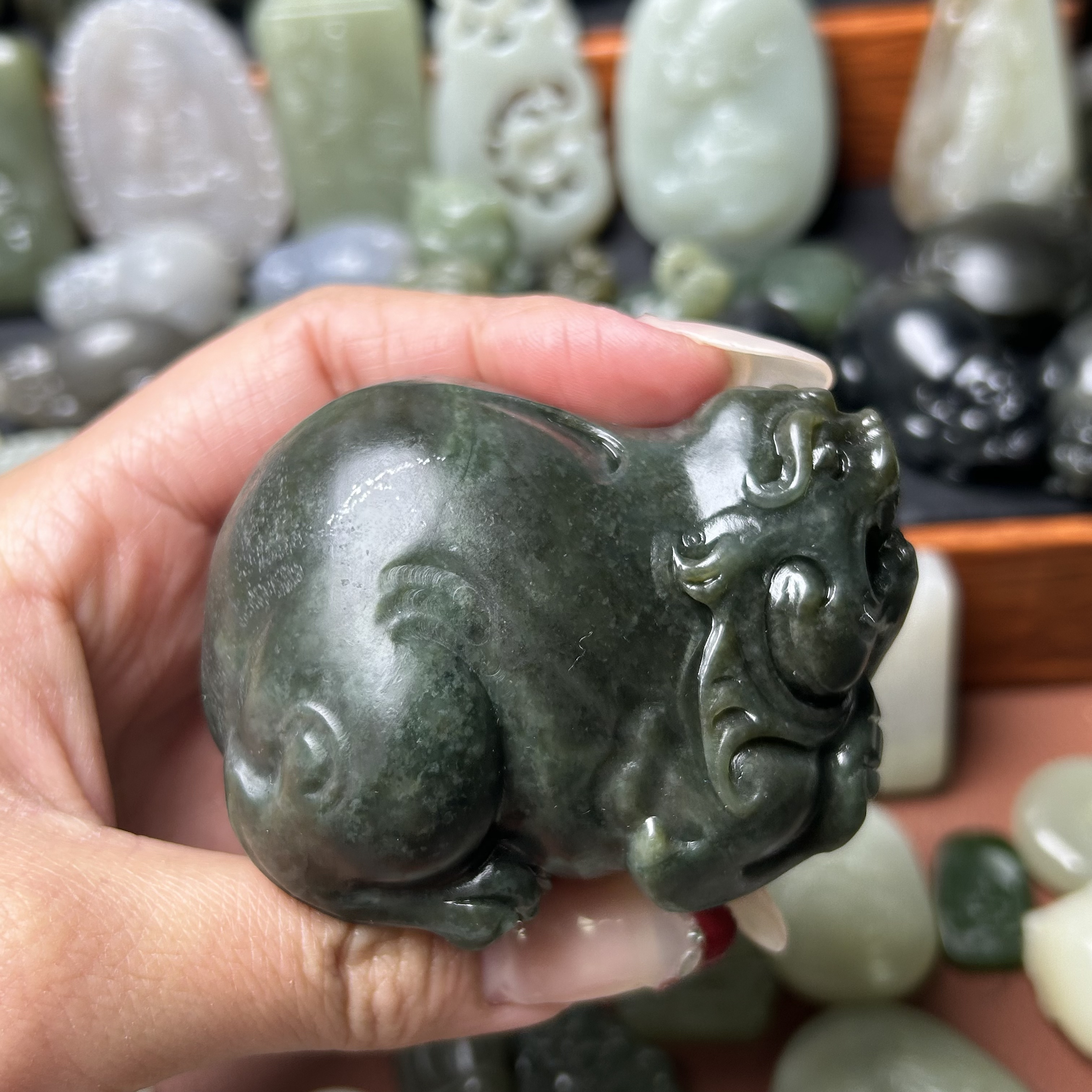 精品和田玉小挂件