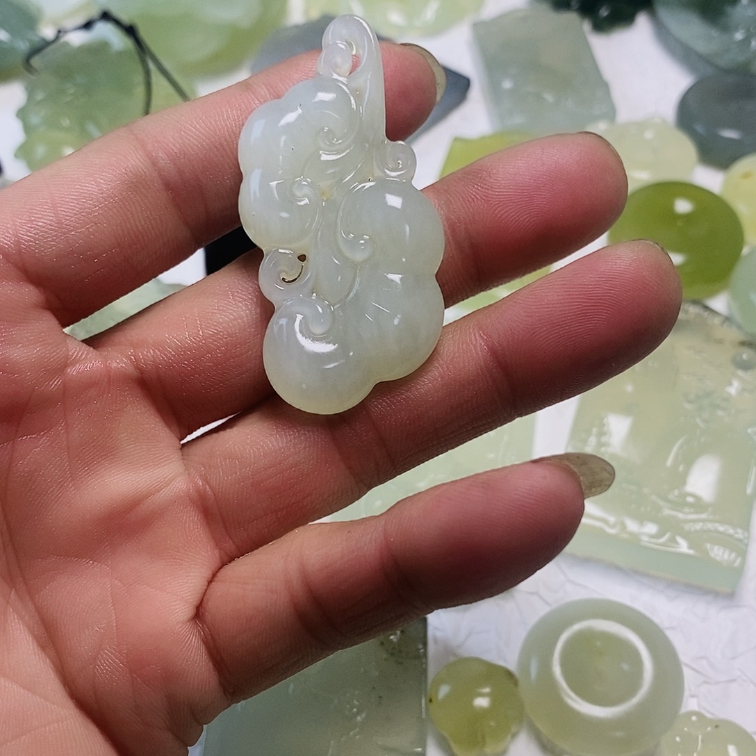 蛇纹石玉合金颈饰