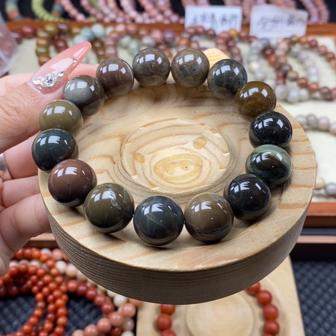 石英质玉手链未镶嵌二****妈