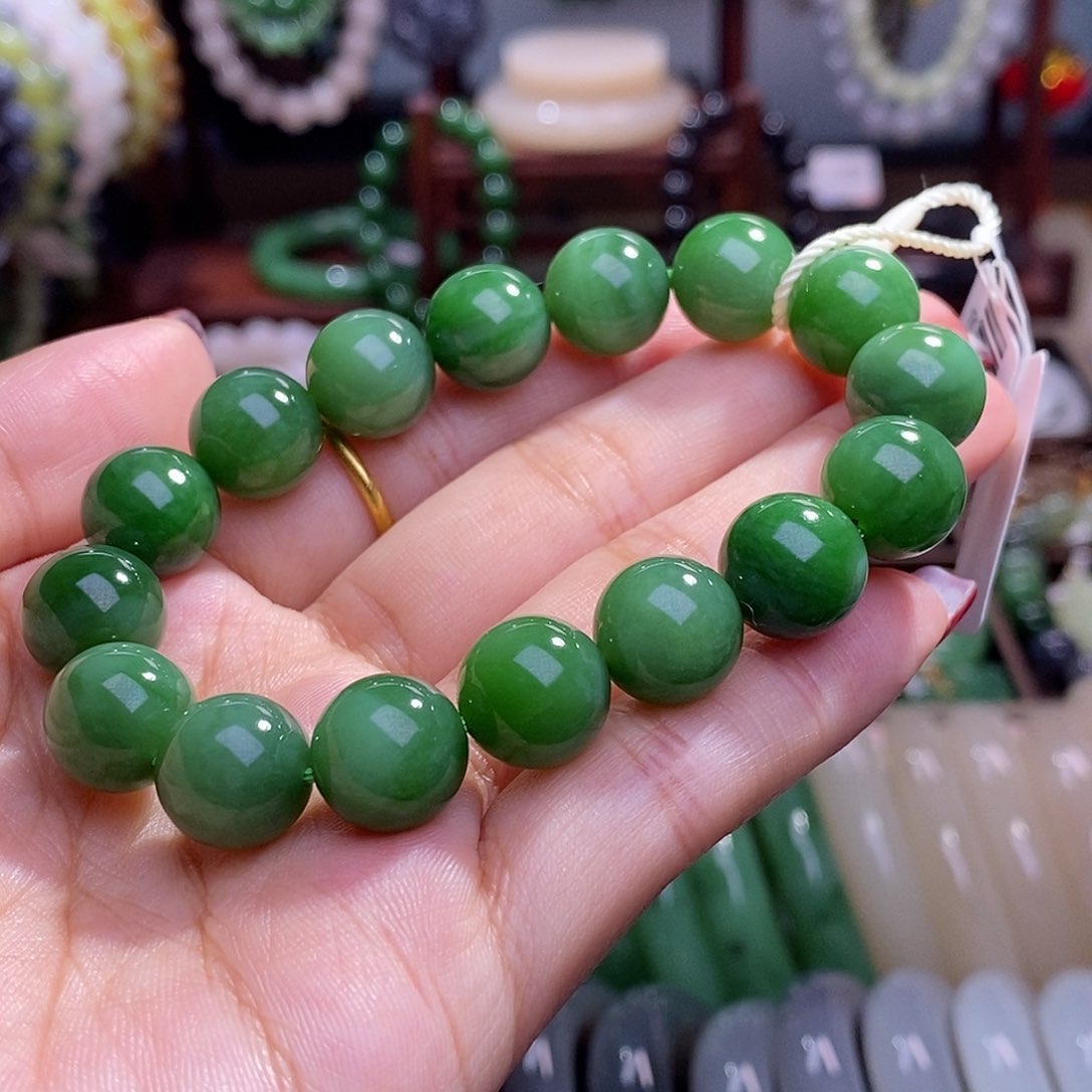 和田玉清货价老矿料碧玉粉绿手链12m未镶嵌
