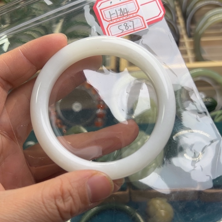 和田玉手镯未镶嵌58.7圈围H214