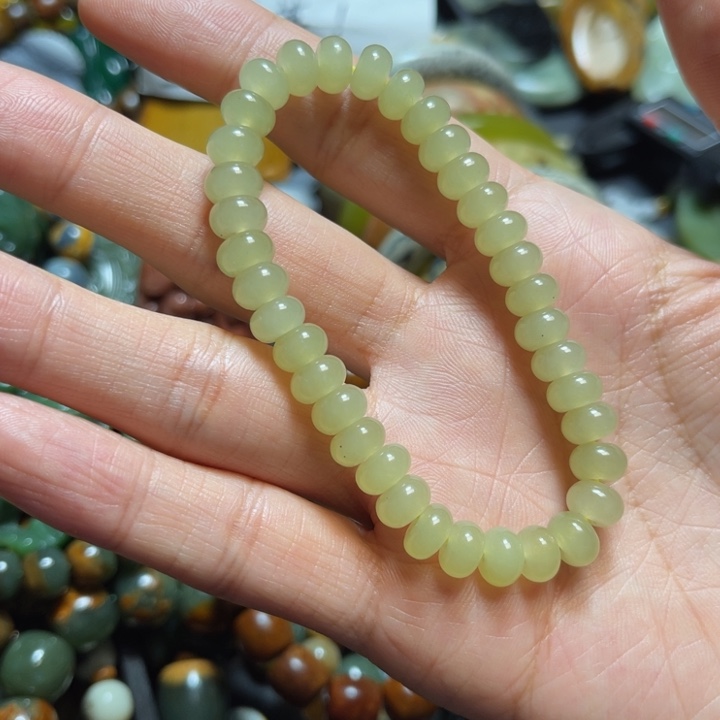 未镶嵌和田玉手链