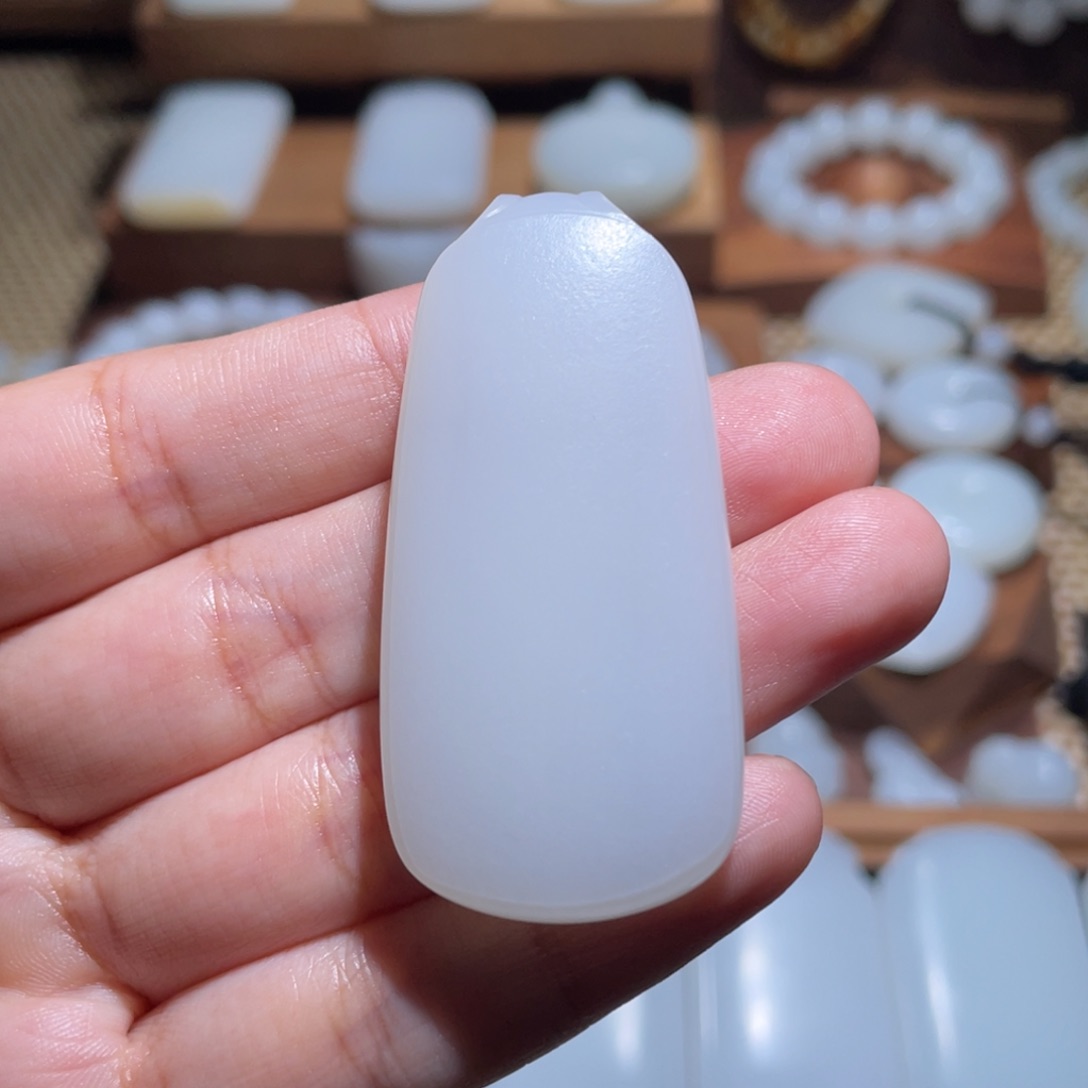 未镶嵌手链和田玉满皮