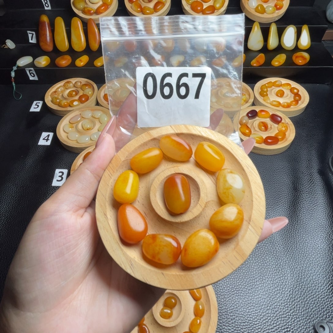 淡***）手串未镶嵌和田玉