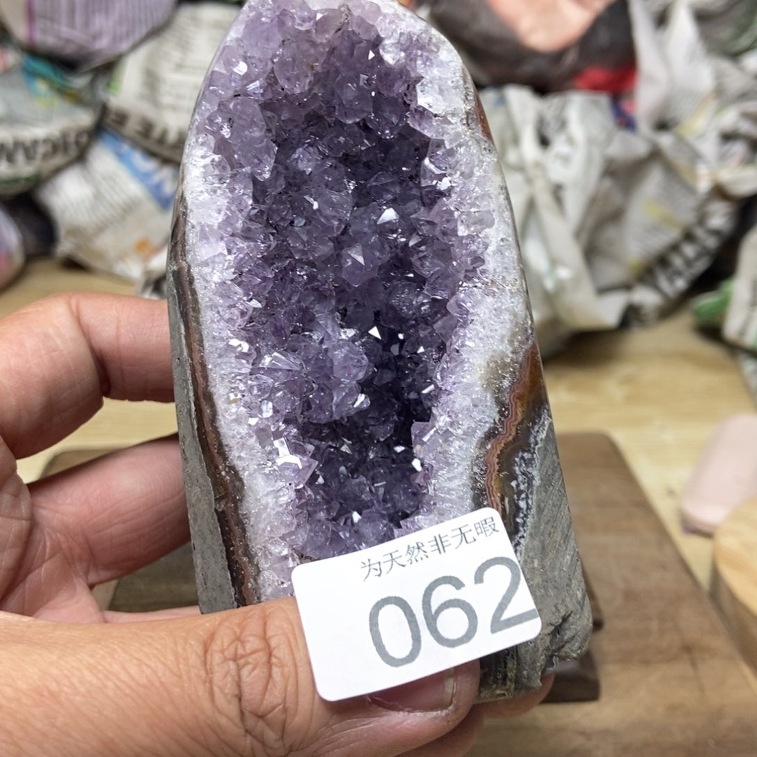 紫晶天然水晶摆件未镶嵌