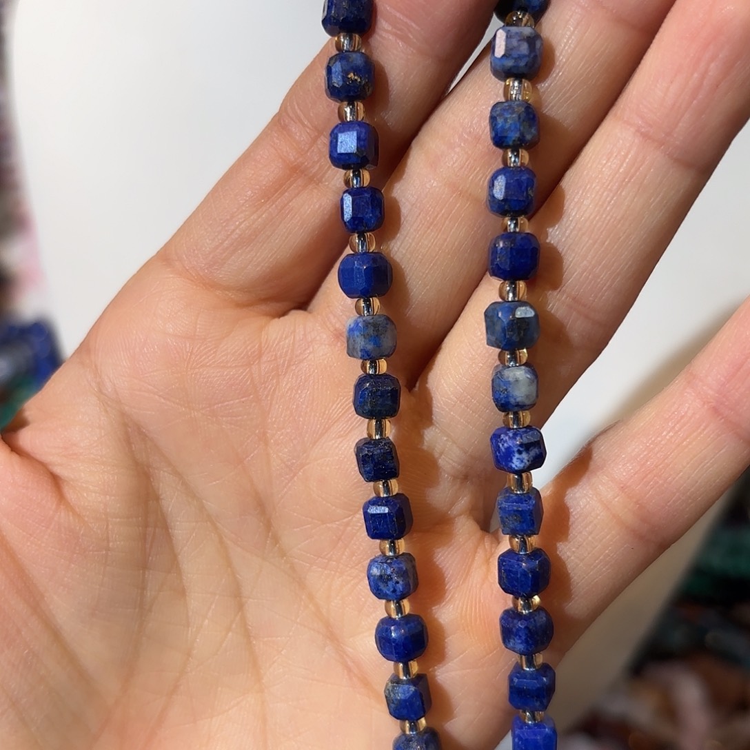 玛瑙/玉髓未镶嵌珠宝半成品青金方糖卡6一条