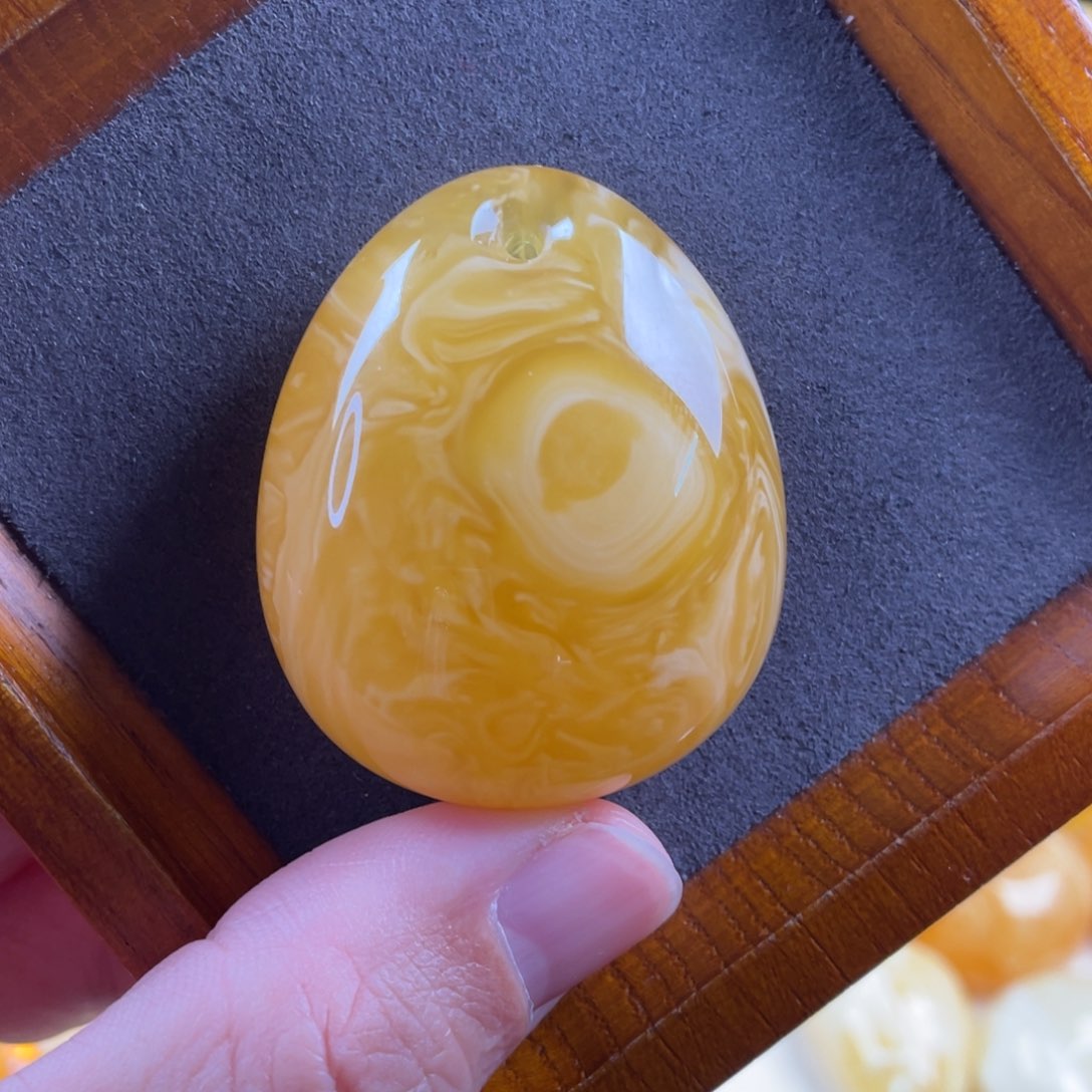 琥珀颈饰未镶嵌蜜蜡吊坠