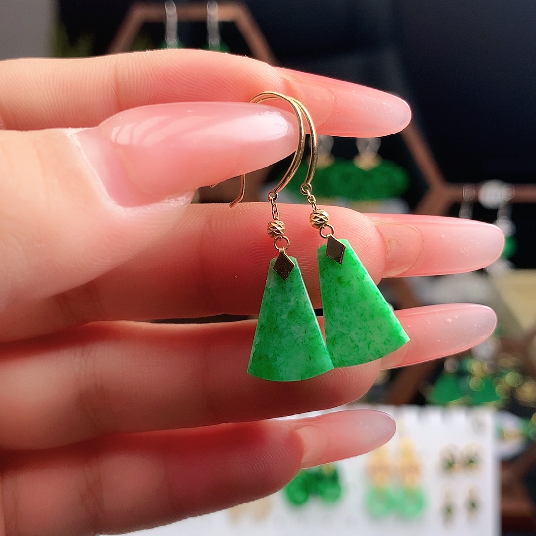 翡翠耳饰18K金镶嵌耳饰