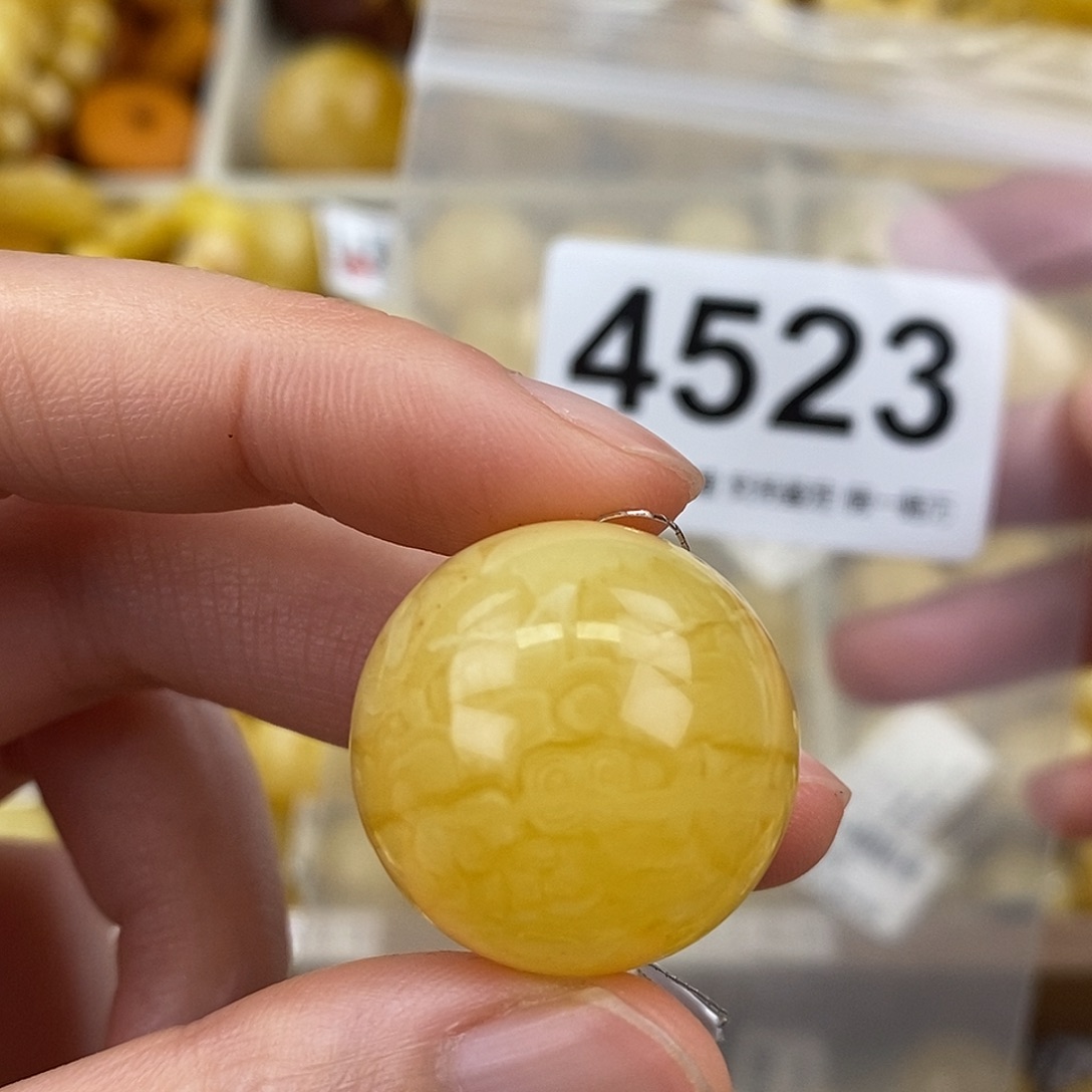 蜜蜡未镶嵌珠宝奇石23.4