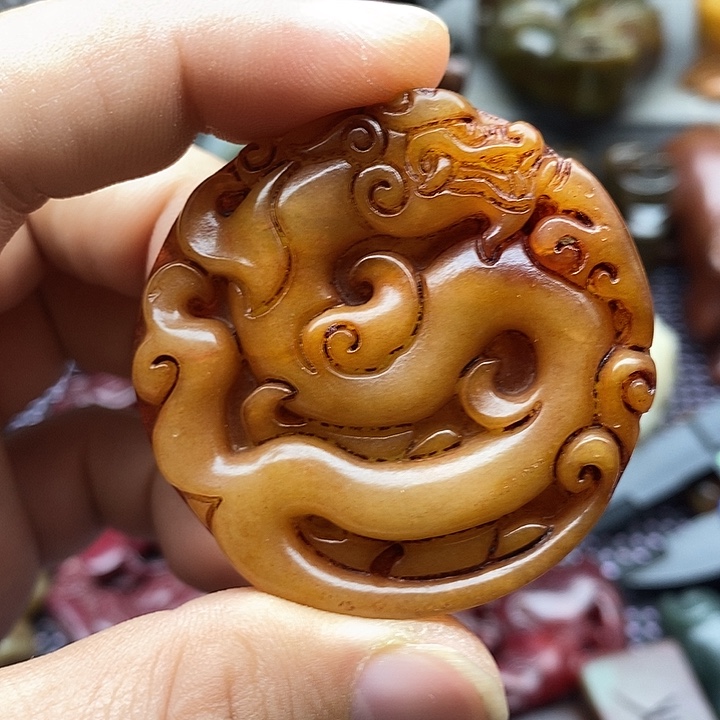 未镶嵌蛇纹石玉颈饰