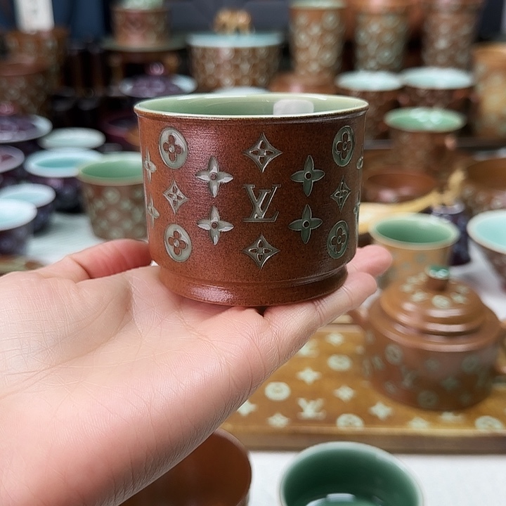 飞***机龙泉手工制作工艺青瓷杯