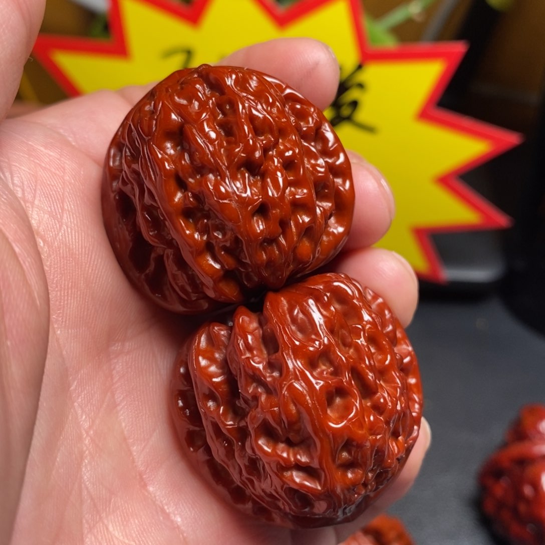 文玩核桃吊坠35三角白