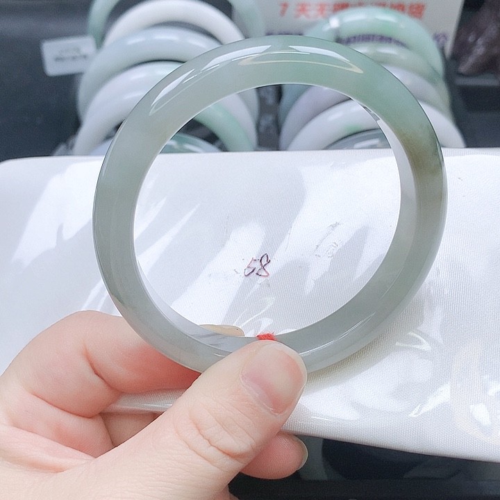 翡翠未镶嵌手镯57