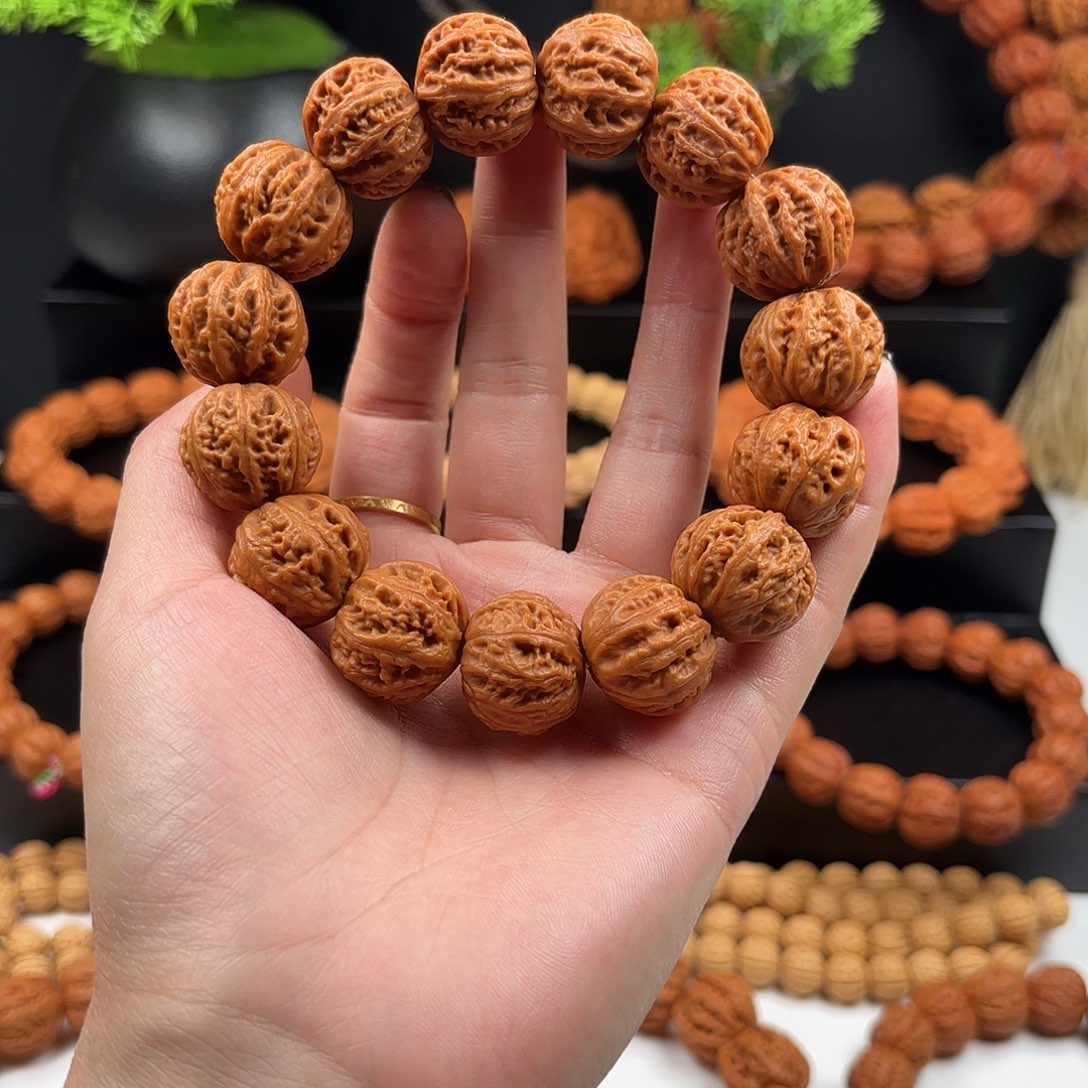 行***疆文玩核桃手串小核桃2