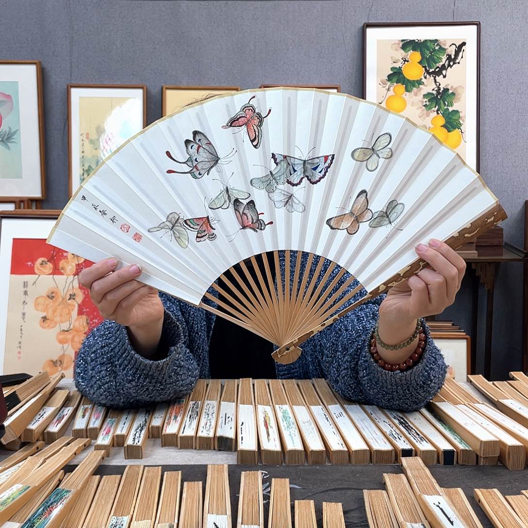 国画95寸梅妃-纯手绘-文玩扇骨（默认粘好）