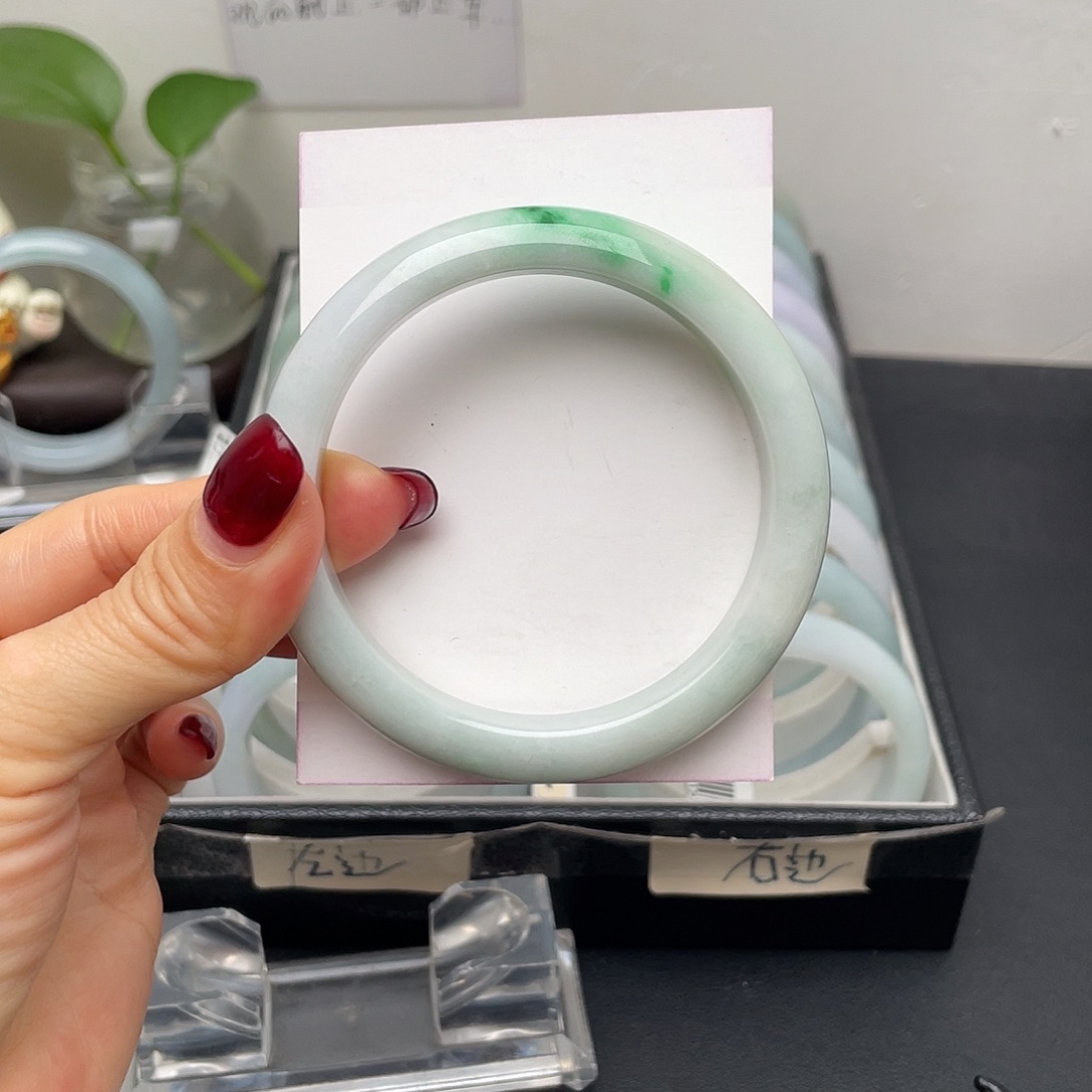 翡翠手镯未镶嵌58.5正圈