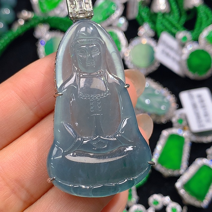 翡翠颈饰未镶嵌翡翠