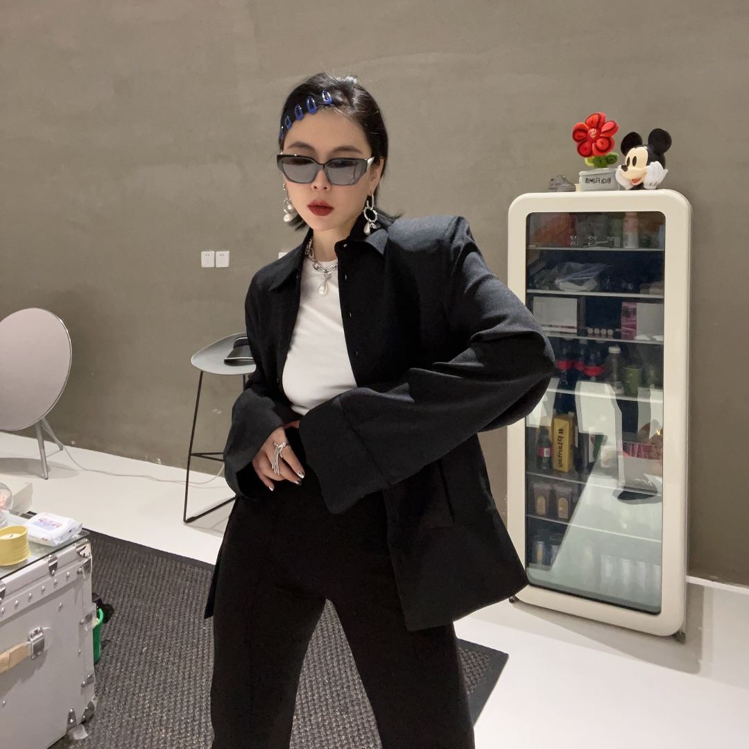 RIRV时髦-“贴贴”长袖衬衫