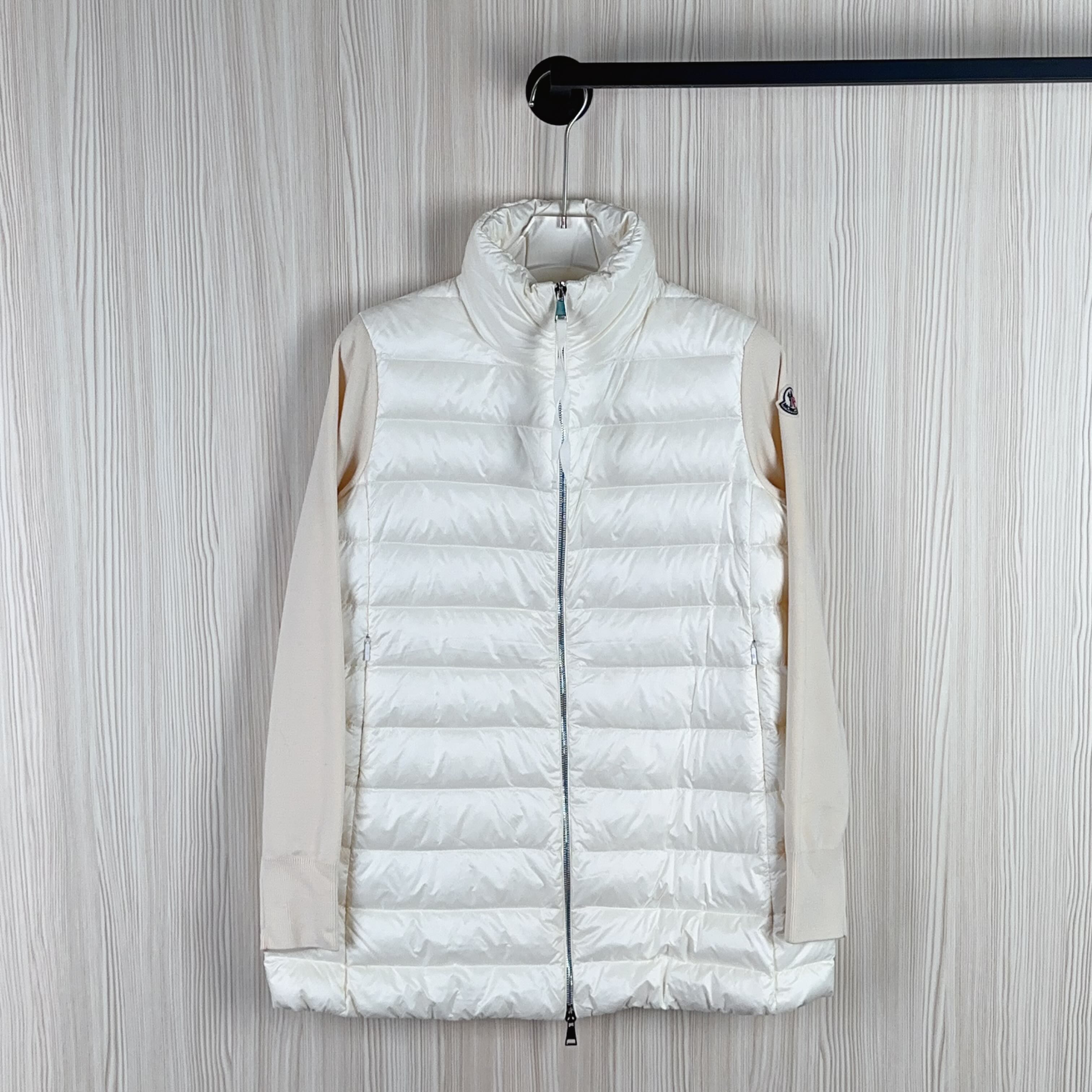 99新 MONCLER 羽绒服成色看直播  尺码S/GSH1950