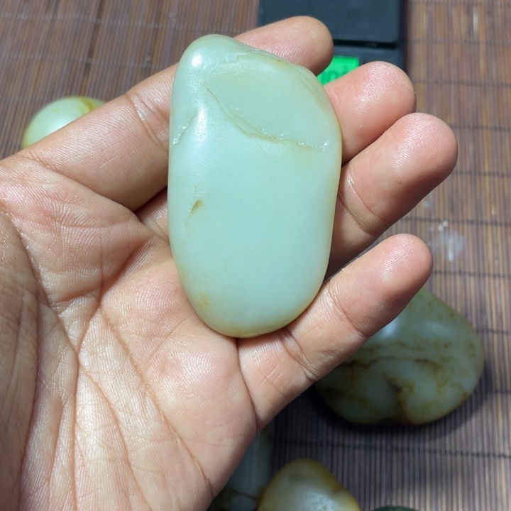 和田玉（糖玉）未镶嵌颈饰