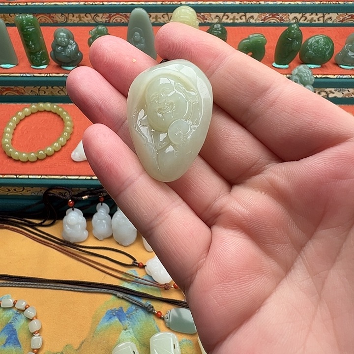 和田玉未镶嵌颈饰