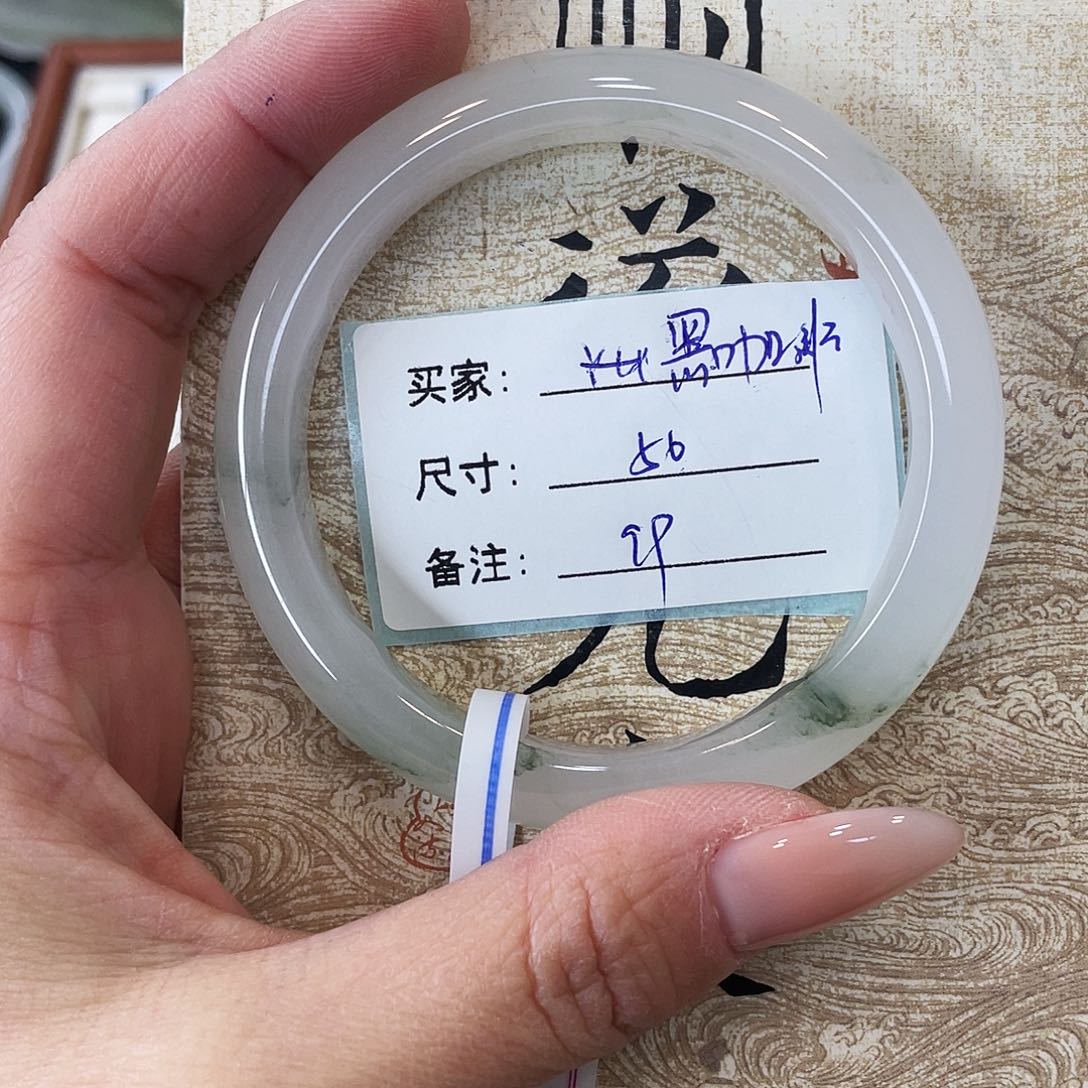 石英质玉未镶嵌手镯