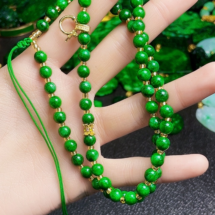 翡翠未镶嵌颈饰多样性