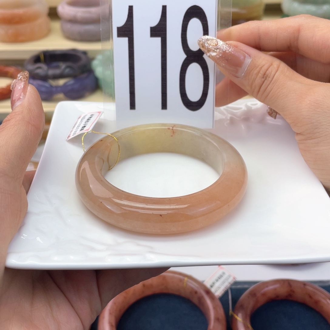 石英质玉未镶嵌手镯