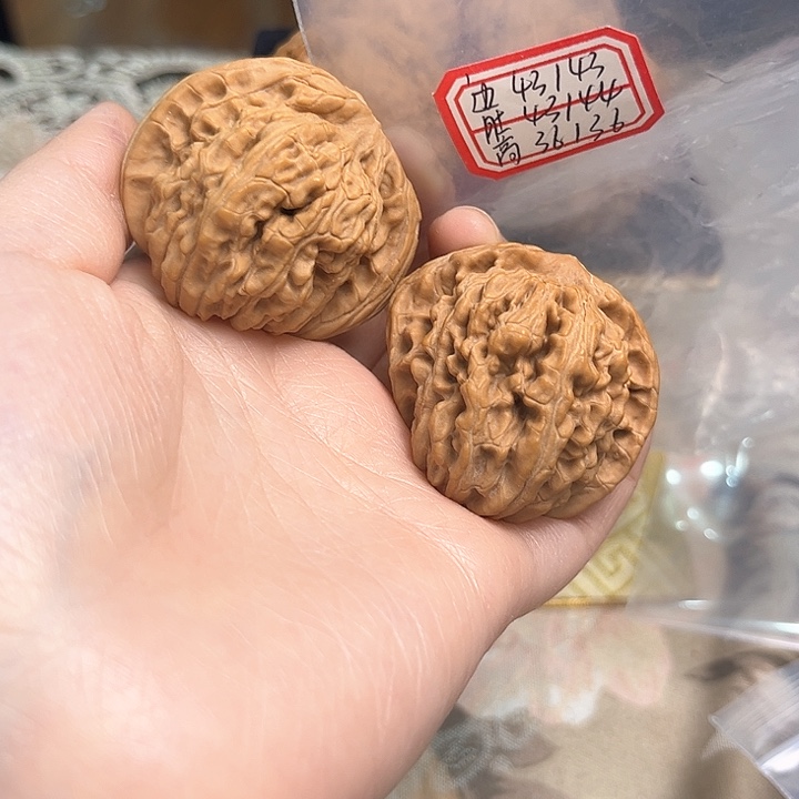 文玩核桃把件老楼