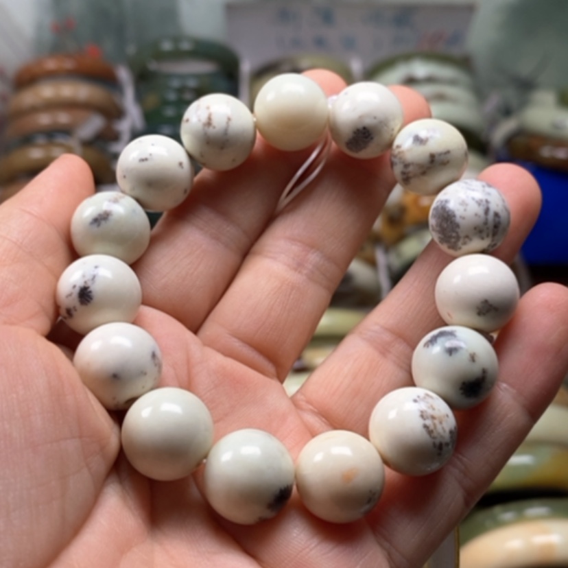 【闪购商品】未镶嵌蛇纹石玉手镯