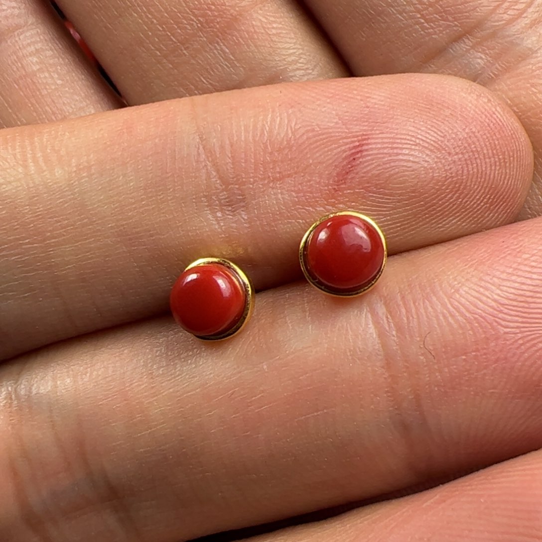 18K金镶嵌耳钉南红玛瑙小*